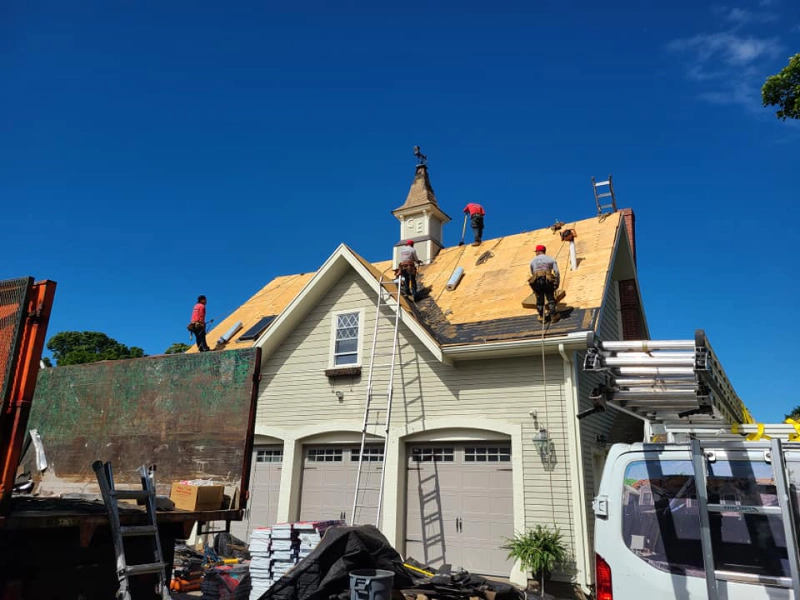 Home - Roofing Company Lynn, MA | Free Estimates | De La Rosa Roofing